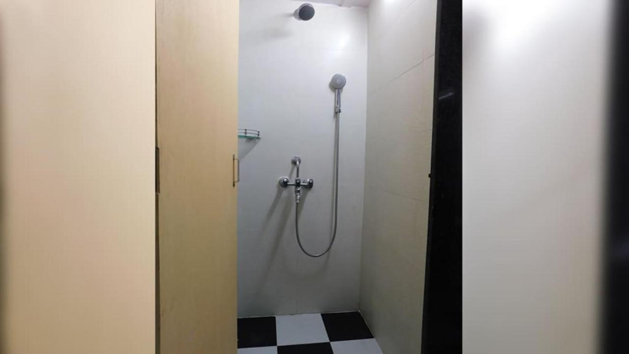 Abuzz Oxfordcaps Imperial Heights Mussoorie Dehradun Hostel Екстериор снимка
