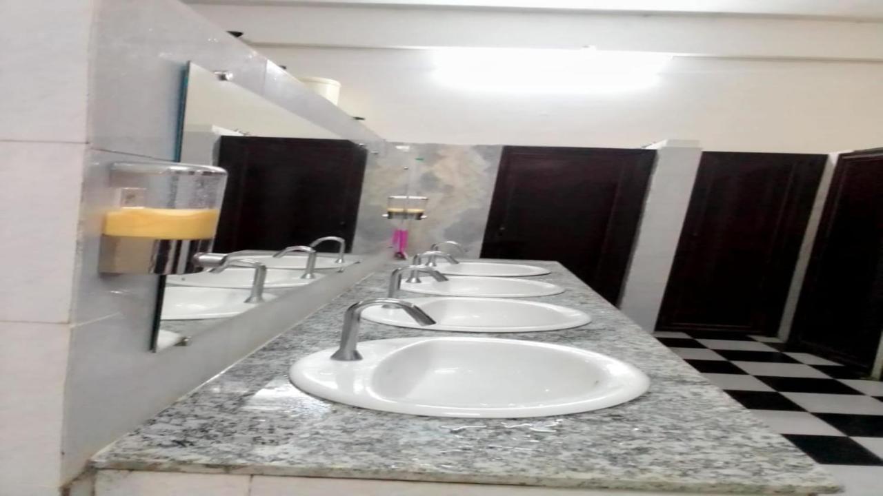 Abuzz Oxfordcaps Imperial Heights Mussoorie Dehradun Hostel Екстериор снимка