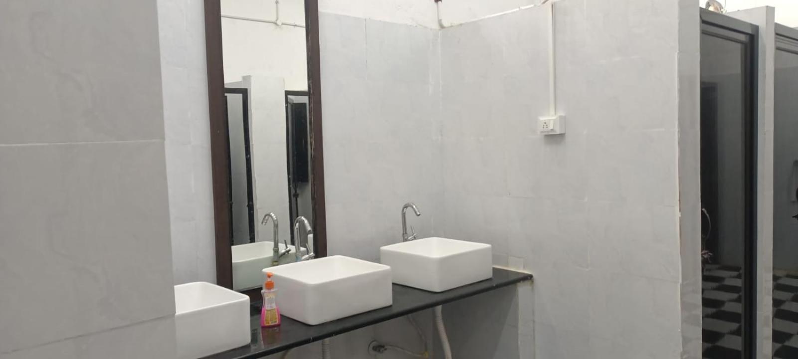 Abuzz Oxfordcaps Imperial Heights Mussoorie Dehradun Hostel Екстериор снимка